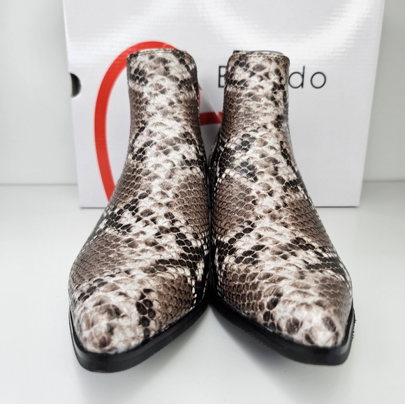 Blondo Emelia Brown Snake Print Leather Western Style Waterproof Ankle Boot Sz 8 - Picture 2 of 10